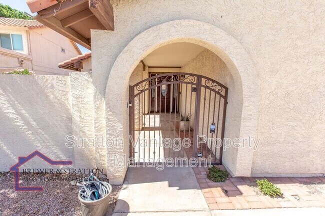 Building Photo - 2318 W Lompoc Cir