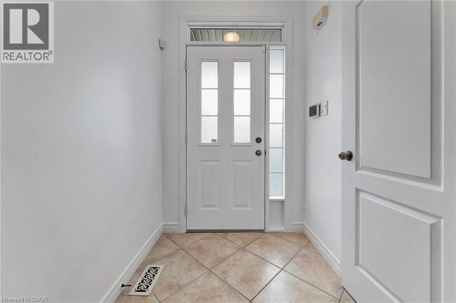 Building Photo - 400 Stonehenge Dr