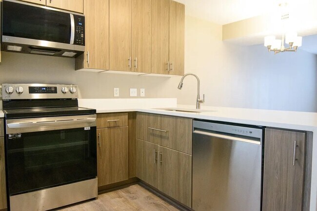 Foto del edificio - 6003 Cullen Dr