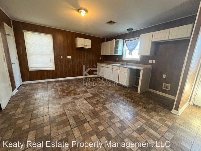 Building Photo - 3 br, 2 bath House - 705 Walker Rd