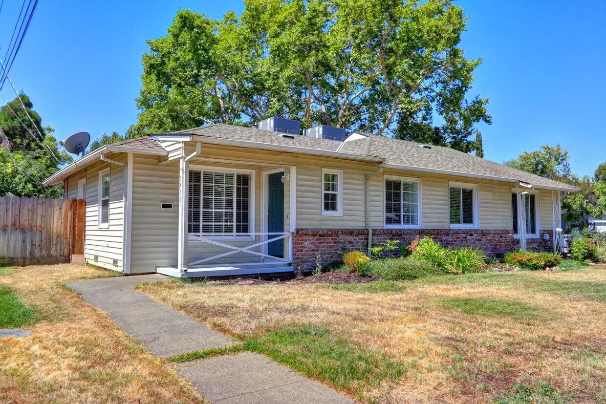 54005402 Folsom Blvd Unit 5402, Sacramento, CA 95819 Room for Rent