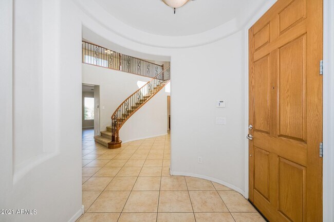 Foto del edificio - 18180 W Ruth Ave