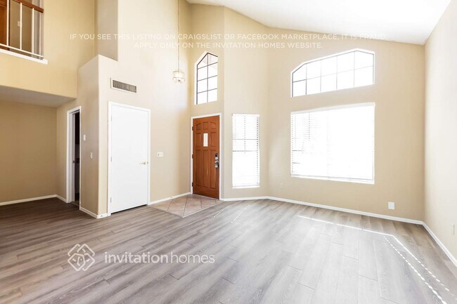 Foto del edificio - 938 E Rockwell Dr
