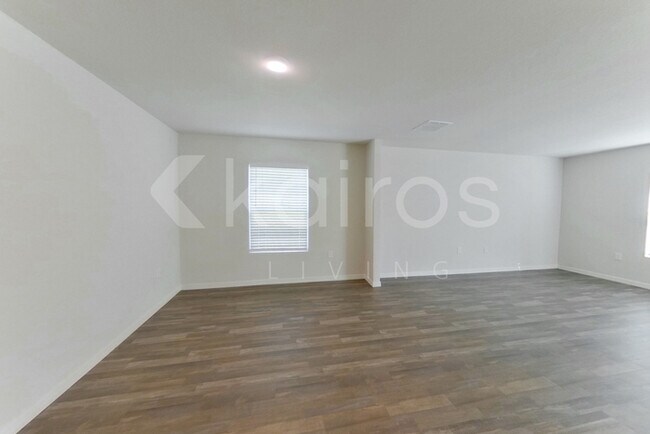 Building Photo - 3158 Alwood St