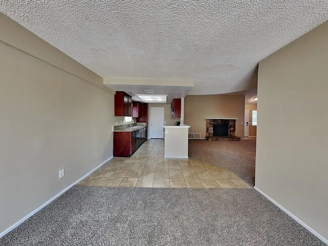 Building Photo - 25076 Dana Ln