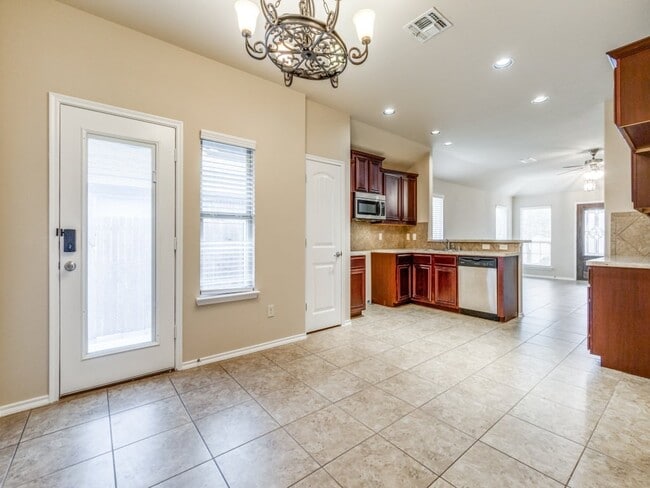 Building Photo - 1312 Silver Maple Ln