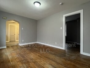 Building Photo - 414 New St