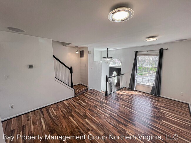 Building Photo - 2 br, 2.5 bath House - 6587 Skylemar Trail