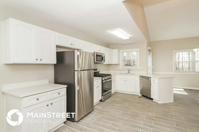 Building Photo - 215 Allatoona Highland Dr