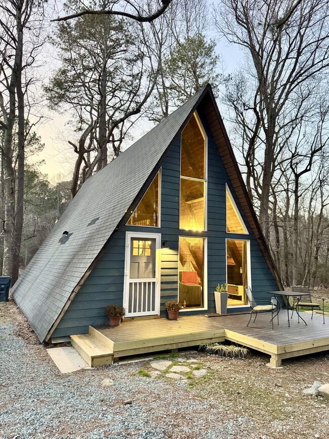 Photo - 1419 Manns Chapel Rd House