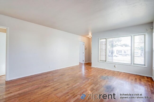 Foto del edificio - 1911 Georgia St