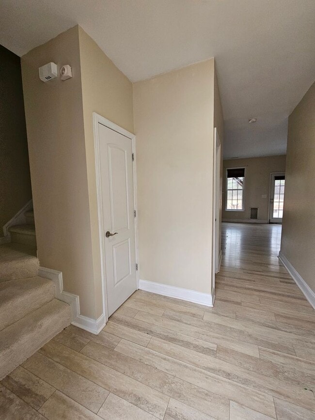 Building Photo - Spacious 3 Bedroom Home In Maysville