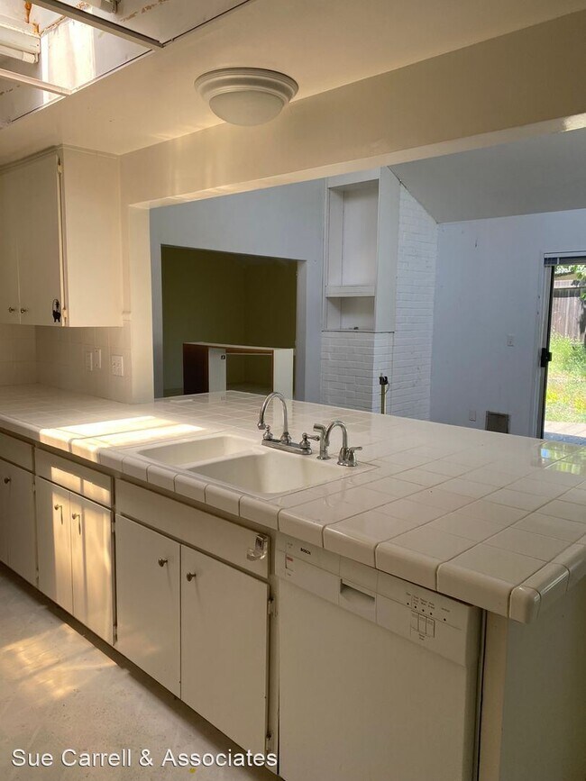 Building Photo - 2 br, 2 bath House - 7401 Birchbark Dr