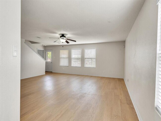 Foto del edificio - 14202 Old Dock Ln