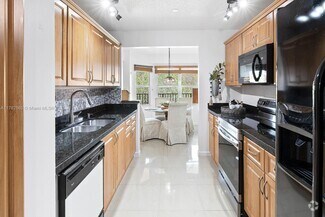 Building Photo - 701 SW 141st Ave
