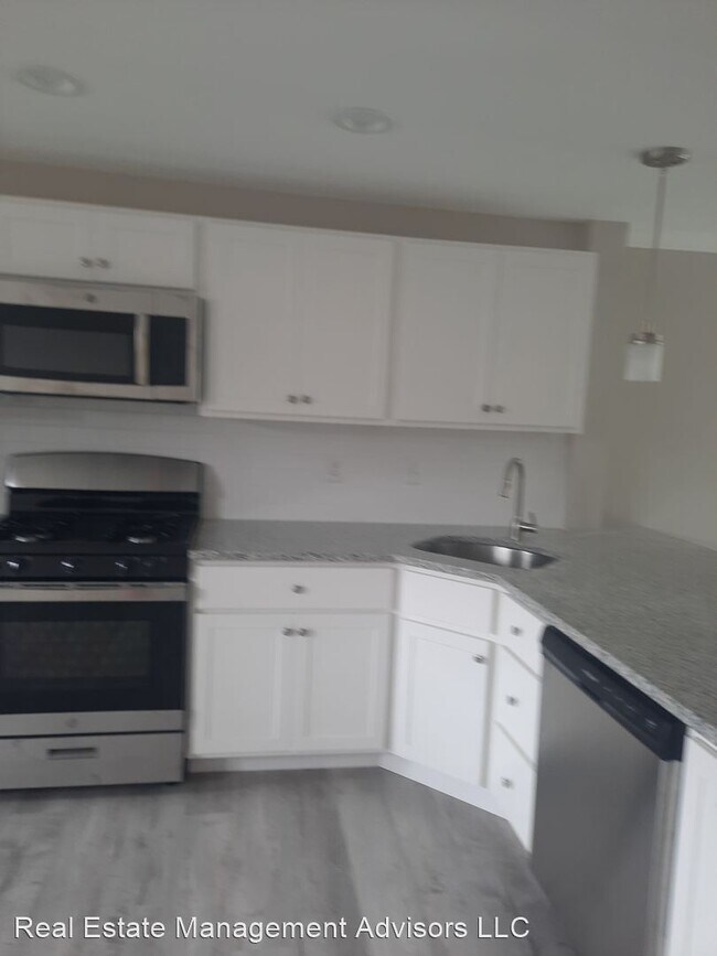 Building Photo - 3 br, 1.5 bath House - 5154 Gramercy Drive