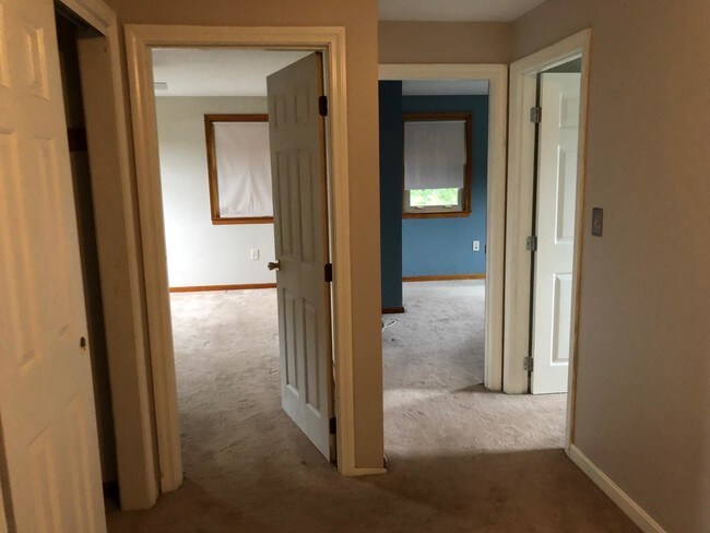 Foto del edificio - 34 Lisa Rd