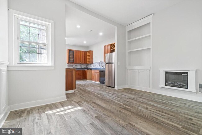 Foto del edificio - 2547 Ashton St