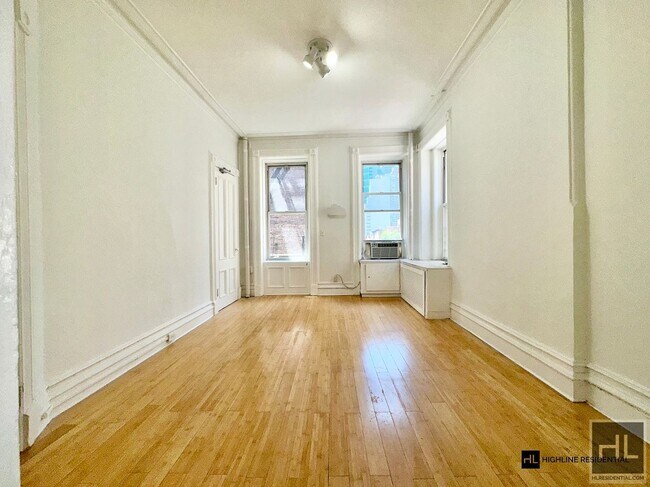 Building Photo - East 64th street