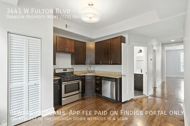 Building Photo - 3441 W Fulton Blvd