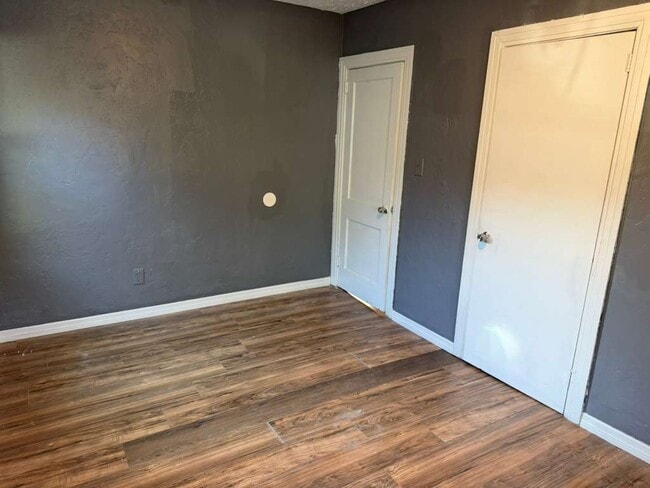 Foto del edificio - 1976 Lambert St