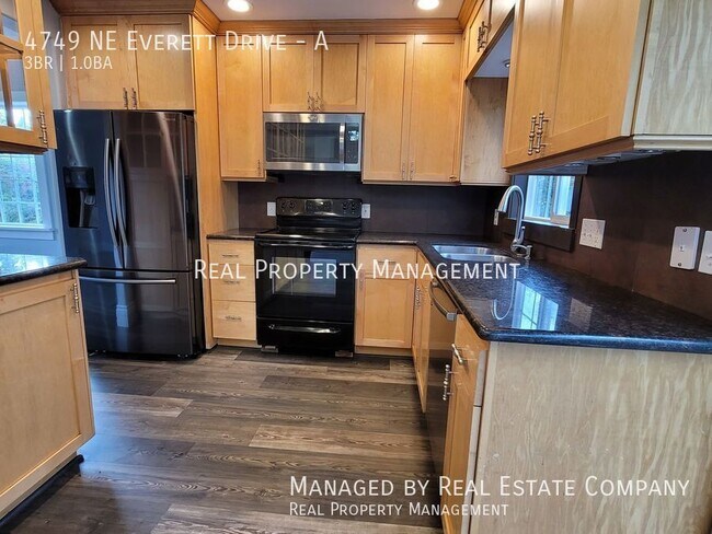 Foto del edificio - Charming 3BD/1BA Cottage in Camas