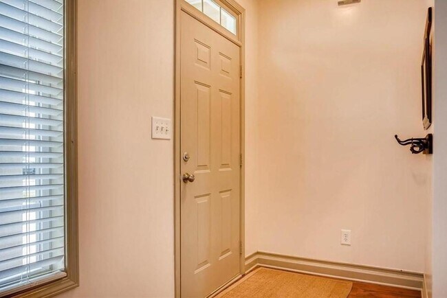 Building Photo - 2914 Greyhawk Ln
