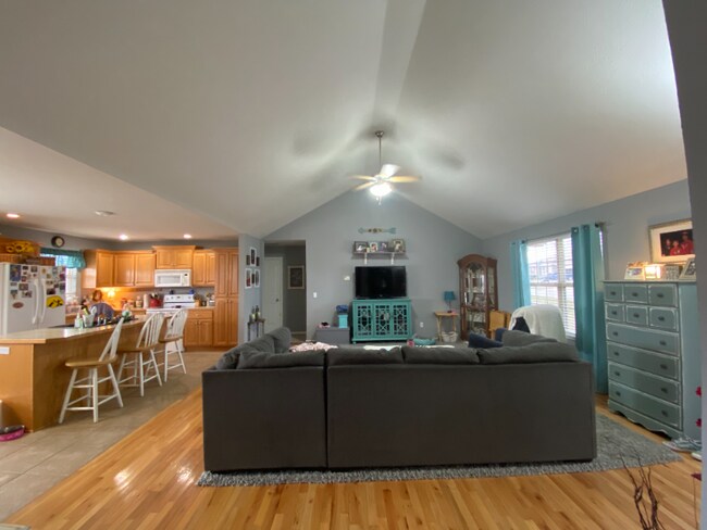 Foto del edificio - 606 S Eastridge