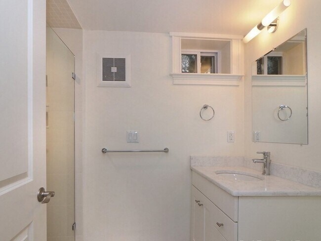 Foto del edificio - 3 Hollis Park