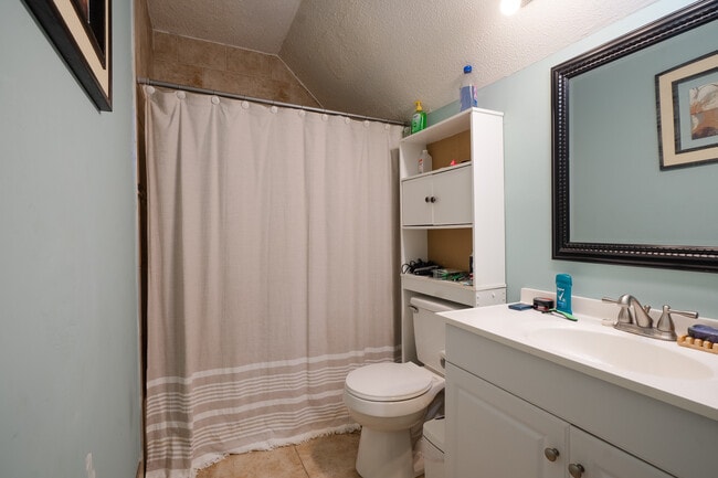 Foto del edificio - 801 Wildwood Dr