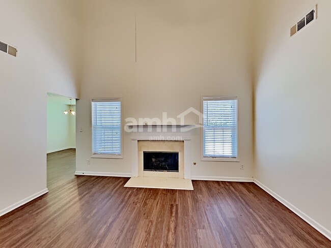 Building Photo - 1831 Green Oak Cir