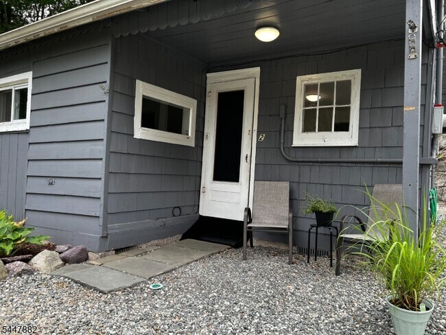 Foto del edificio - 1793 Union Valley Rd