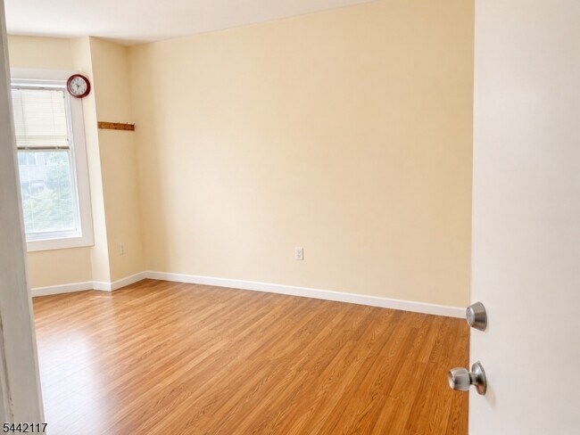 Building Photo - 316 Clifton Ave