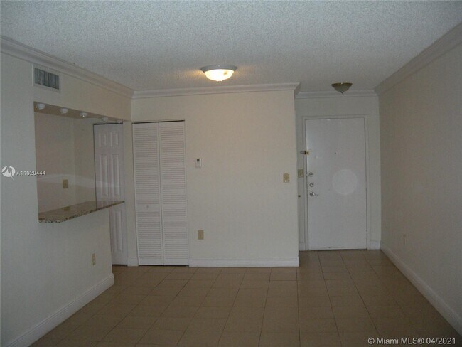Foto del edificio - 9731 Fontainebleau Blvd