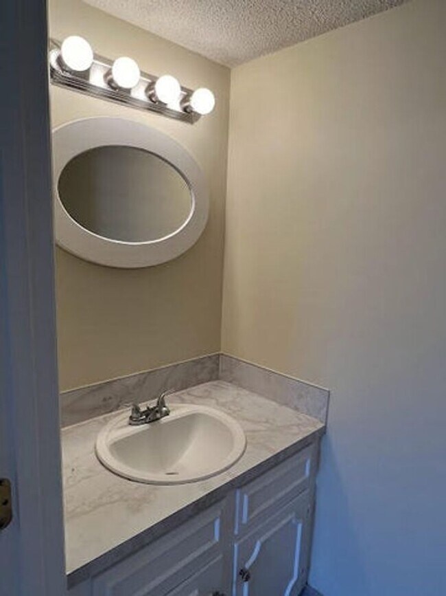 Foto del edificio - Ashley Villas 3Br 2.5Ba
