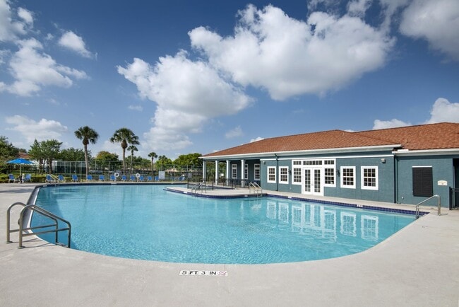 Building Photo - Sunny Lake Apartments