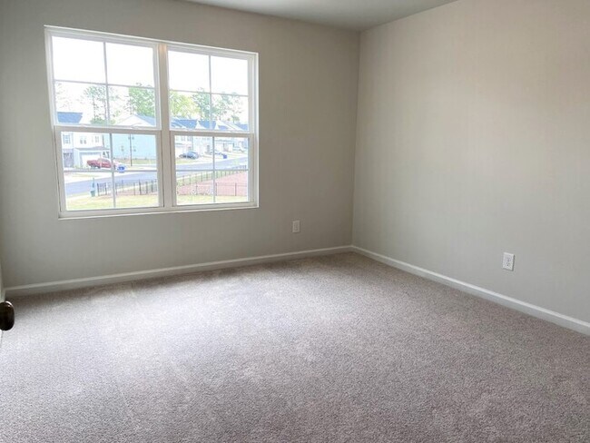 Foto del edificio - Brand New 3 bedroom Townhome for Rent