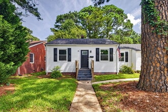 Building Photo - 31 Greenbrier Rd