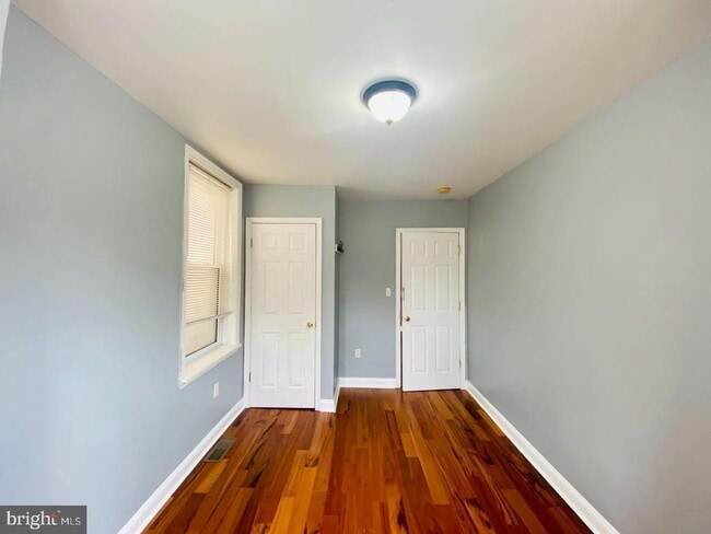 Foto del edificio - 1704 N Sydenham St