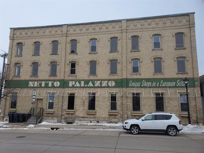 Building Photo - 300 N 4th St