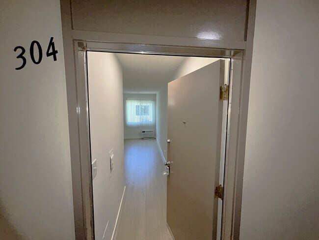 Foto del interior - 3169 - 319 S. New Hampshire Av