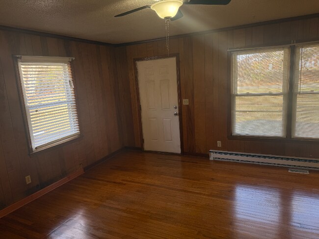 Building Photo - 3733 Wakefield Ln