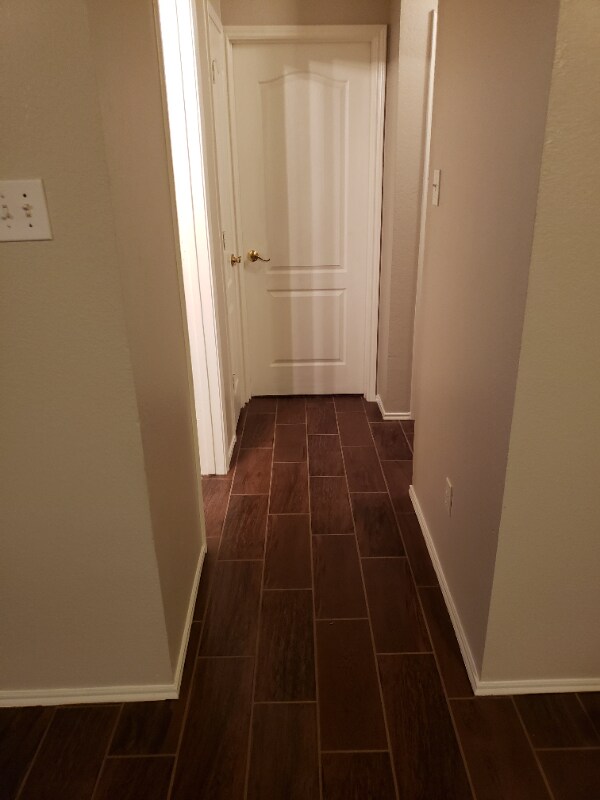 Building Photo - 712 Oriole Dr