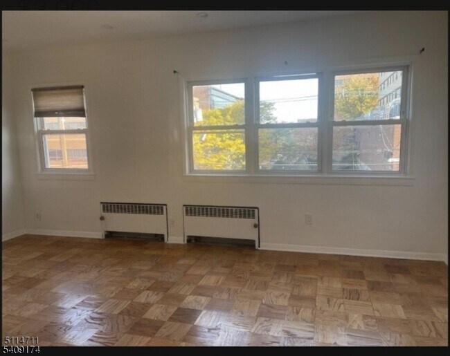 Foto del edificio - 71 Audubon Ave