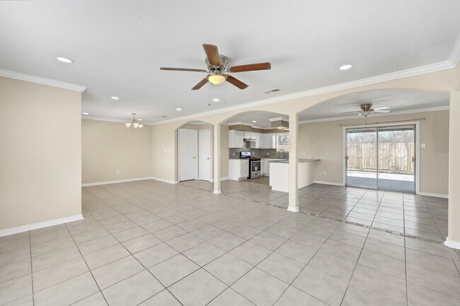 Foto del edificio - 3722 Rest Home Rd