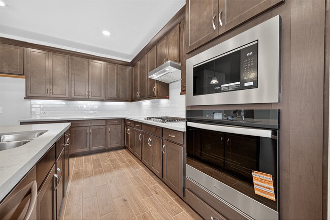 Building Photo - 24110 Blooming Daisy Cir