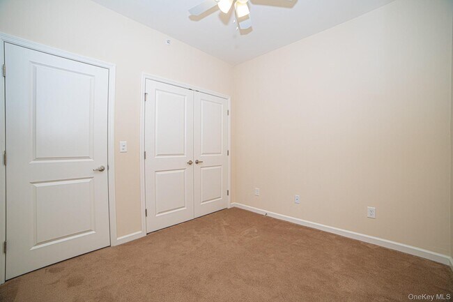 Building Photo - 6 Sophia Ct