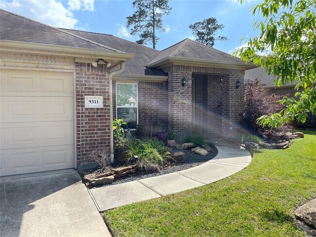 Foto del edificio - 9311 E Lakeside Dr