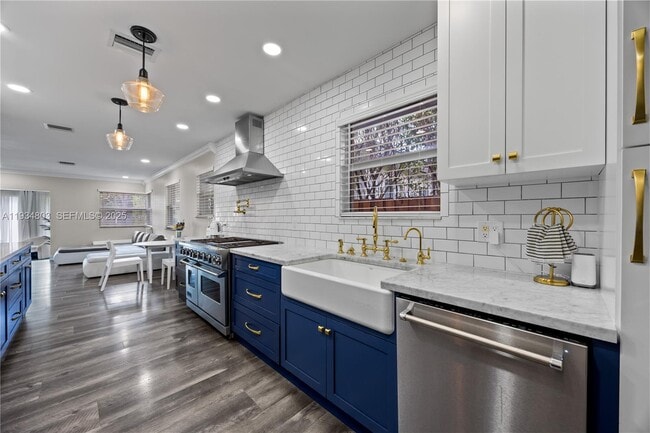 Building Photo - 1523 Monroe St