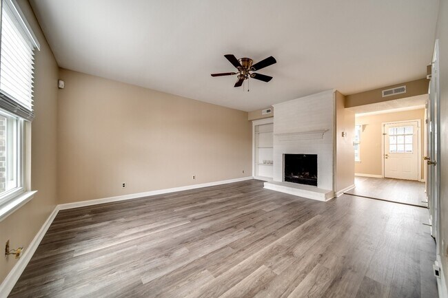 Foto del edificio - 219 Edgewood Dr